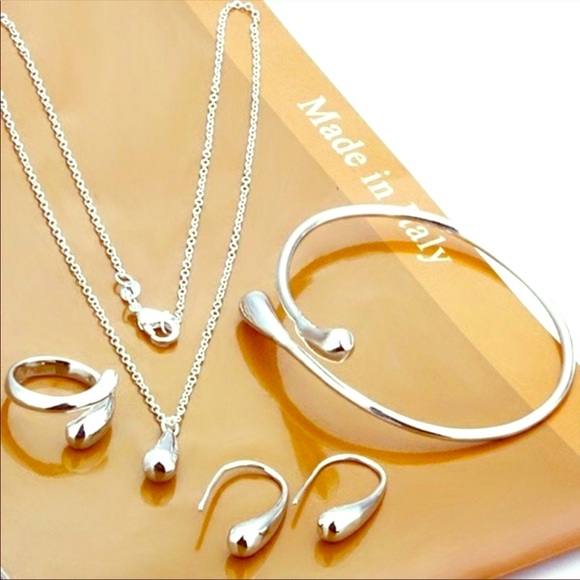 Jewelry - 🆕 925 Silver Plated Water Drop Jewelry Set